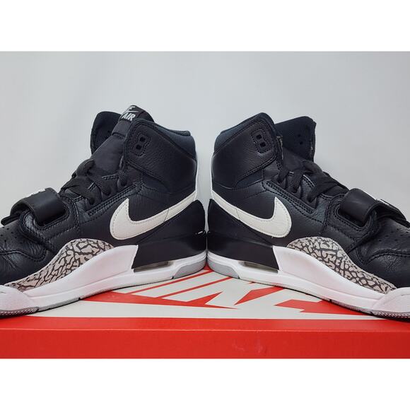 Jordan Legacy 312 BLACK WHITE AV3922-001 Size 11 WORN - Picture 6 of 8